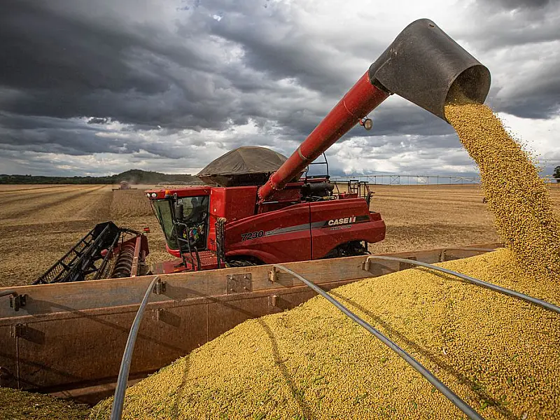 Balança comercial tem superávit de US$ 61,8 bilhões em 2022