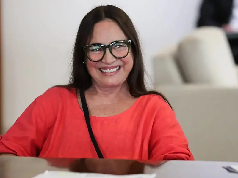 Regina Duarte diz que não foi convidada pela Globo para refazer 'Vale Tudo'