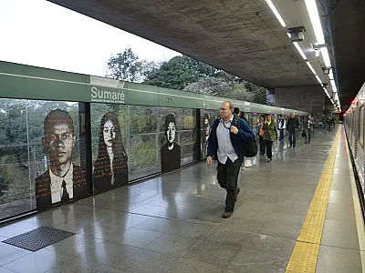 Metrô ainda deve demorar para voltar a funcionar, diz sindicato