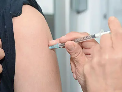 SP alerta para importância da vacinação contra sarampo durante a temporada de cruzeiros no litoral p