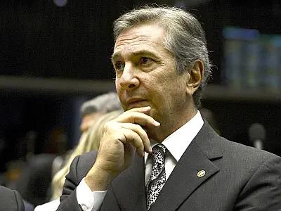 STF condena Collor por corrupção e lavagem de dinheiro