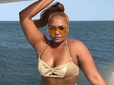 Gaby Amarantos publica fotos nua e reflete sobre julgamentos do corpo feminino