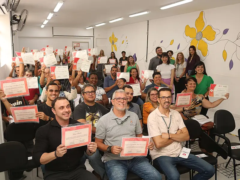 Programa Fênix entrega certificados e encaminha participantes para novo ciclo
