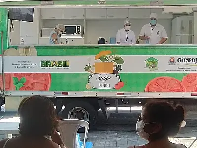 Caminhão Sabor e Renda leva educação alimentar para os bairros