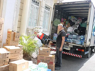 Fundo Social de Santos encaminha cinco caminhões aos gaúchos