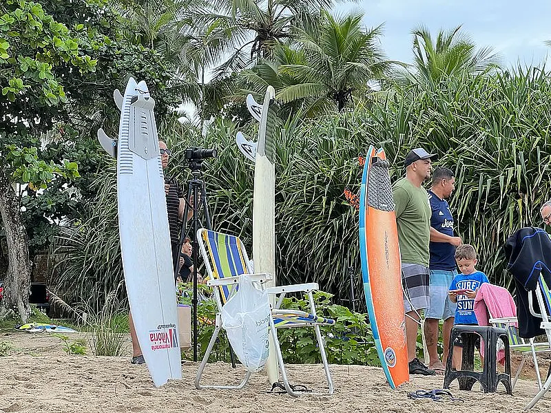 Surf mirim domina a Praia do Pernambuco neste fim de semana