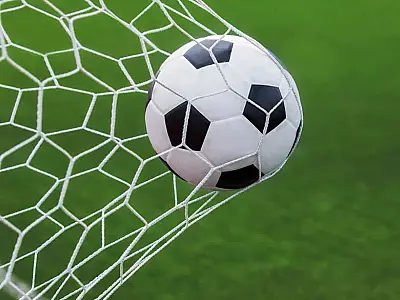A IFAB cria sete novas regras que entram em vigor esse mês no futebol