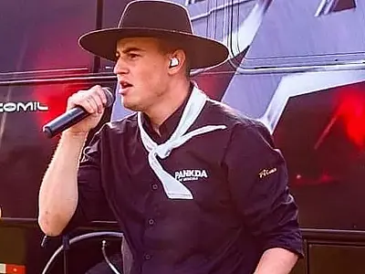 Vocalista de banda morre aos 24 anos após descarga elétrica