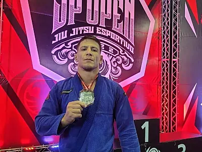 Lutador de Santos conquista duas medalhas no São Paulo Open de Jiu-Jitsu