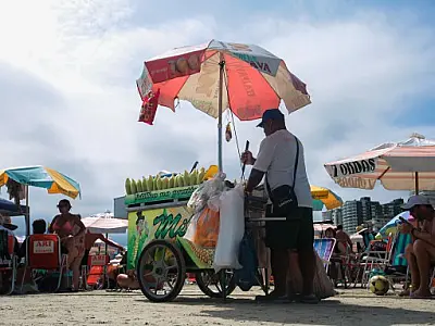 Prefeitura de PG lança Programa de Autorização Especial com mil  licenças para ambulantes