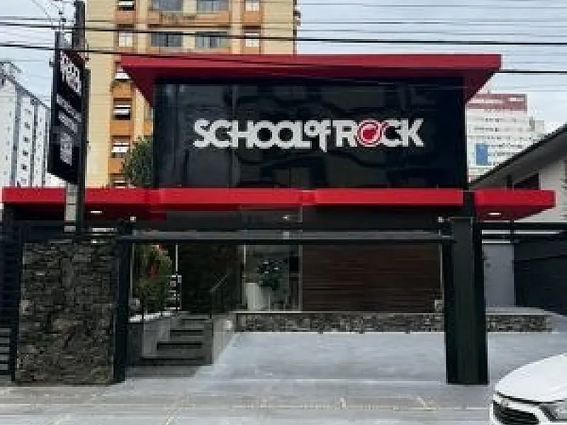 School of Rock Santos realiza evento gratuito com workshop de bateristas do Charlie Brown Jr.