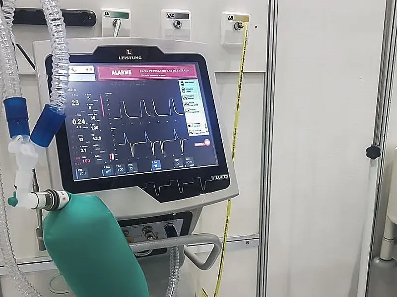 Ocupação de UTIs do SUS passa de 80% em oito estados e no DF