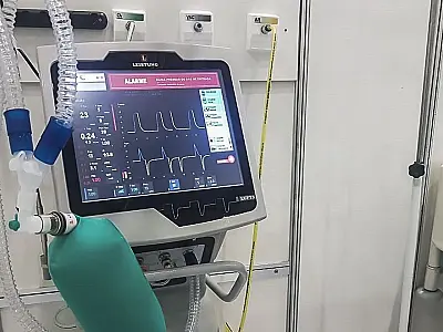 Ocupação de UTIs do SUS passa de 80% em oito estados e no DF