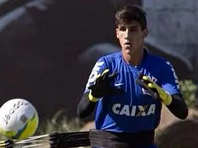 Ex-goleiro do Corinthians é condenado por atropelar e matar ambulante em Santos