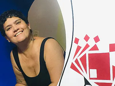 Márcia Okida, de Santos, é selecionada para a mostra "Batom, Lápis e TPM'