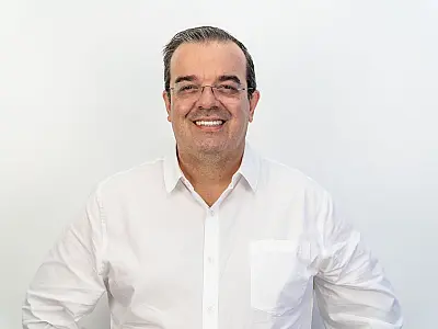 Marcelo Vilares mantém aprovação elevada e consolida recuperação política em Bertioga