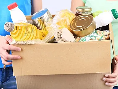 Praiamar Shopping e Sicoob tem ponto de coleta para ajudar vítimas das chuvas no Litoral Norte