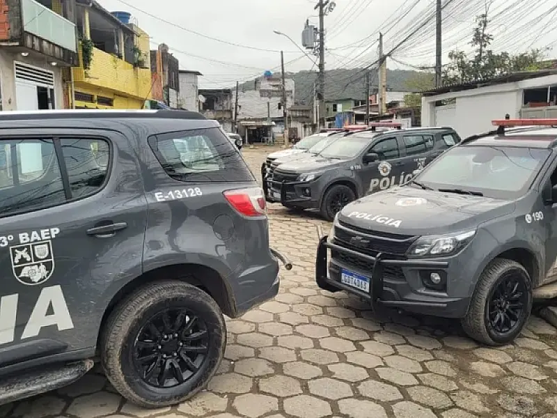 PM mata dois suspeitos durante confrontos em operação policial no Guarujá