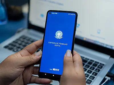 Emprego sem carteira assinada atingiu volume recorde em 2022