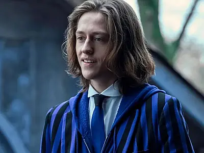 Ator de 'Wandinha', Percy Hynes White nega acusações de assédio sexual