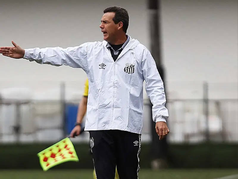 Técnico do sub-17 do Santos, Elder Campos valoriza melhor campanha entre os classificados