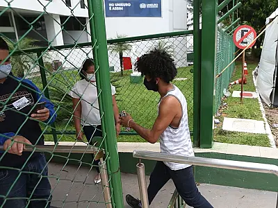 Começa neste domingo a reaplicação do Enem 2021