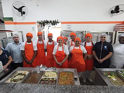 Bom Prato em Santos serve almoço especial de Natal