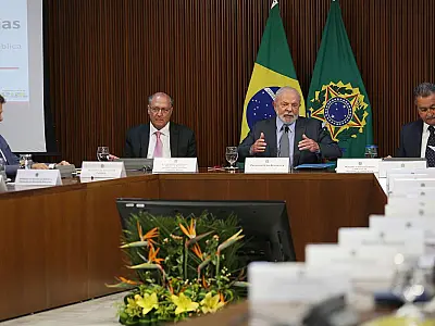 Presidente pede unidade de ministros em anúncios do governo