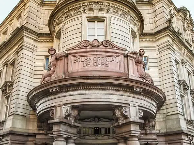 Cartão-postal de Santos, edifício da Bolsa Oficial de Café comemora 103 anos