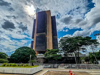 Brasileiros ainda não sacaram R$ 7,79 bi de valores a receber