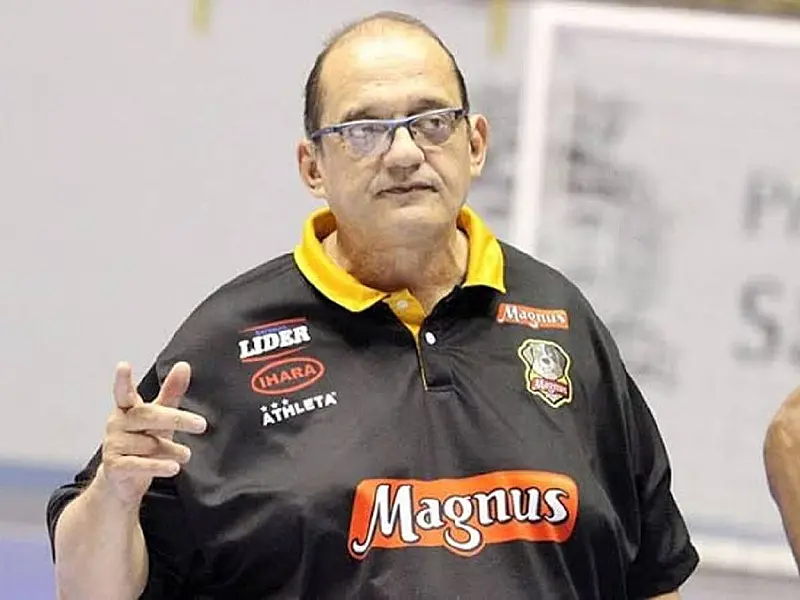 Futsal brasileiro perde o técnico Fernando Ferretti
