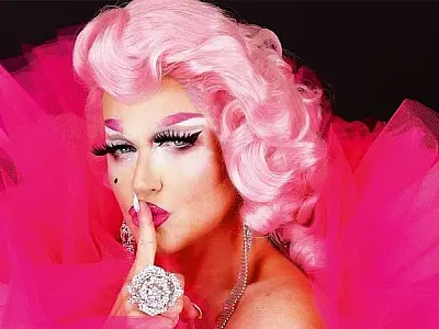 Xuxa roda o Brasil em reality com drag queens que jogam futebol e compõem sertanejo