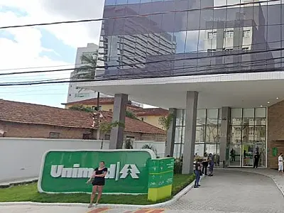 Unimed Santos limita testes de Covid-19 e superlotação de pronto-socorro gera reclamações nas redes