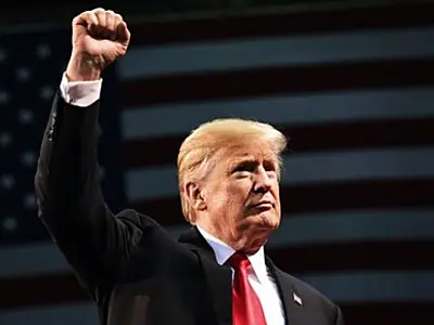 Trump vira 1º ex-presidente dos EUA réu em caso criminal e alega inocência