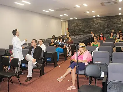 Seminário sobre tratamento da endometriose segue neste sábado em Santos