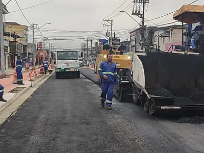Começa a renovação do asfalto de novo trecho de avenida da Zona Noroeste de Santos