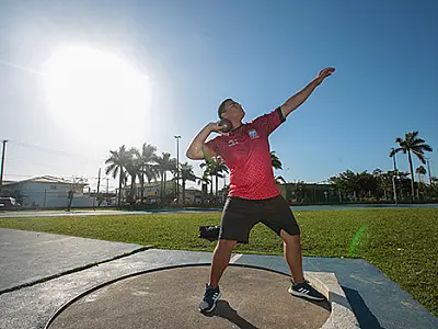 Arthur Leandro é campeão brasileiro sub-23 de arremesso de peso