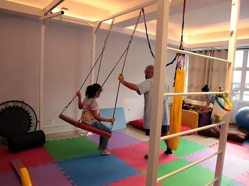 Clínica-escola em Santos oferece ambientes especiais para a autonomia de autistas