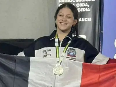 Sophia Cruz e Rhuan Sena conquistam medalhas no Brasileiro Infantil de Natação