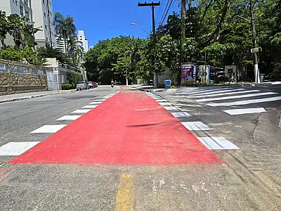 Guarujá dá continuidade à revitalização viária nas Astúrias para coibir estacionamento irregular