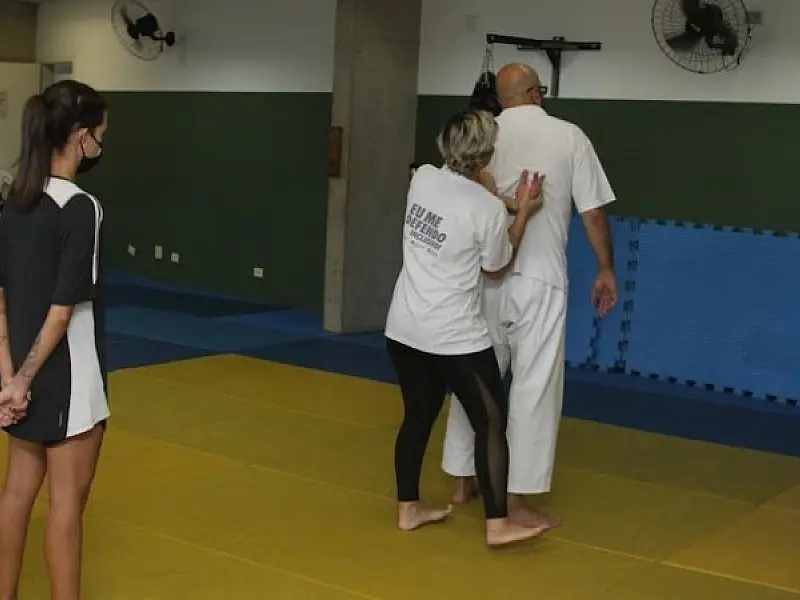 Curso de defesa pessoal para mulheres abre inscrições amanhã
