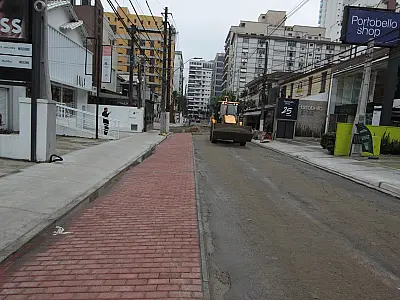 Em nova etapa da revitalização, Rua Azevedo Sodré começa a ganhar faixa dinâmica