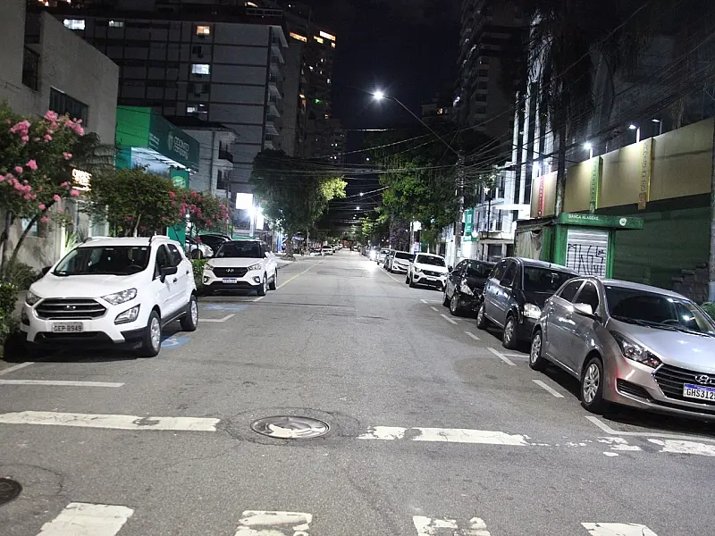 Gonzaga é o 5º bairro de Santos a ganhar iluminação de LED em todas as ruas