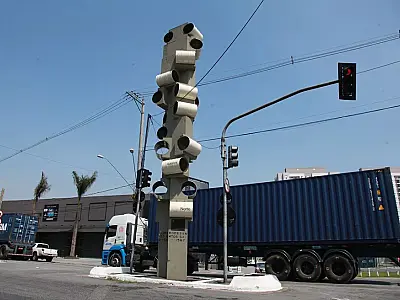 Começa a confecção do novo monumento dos tambores na Zona Noroeste de Santos