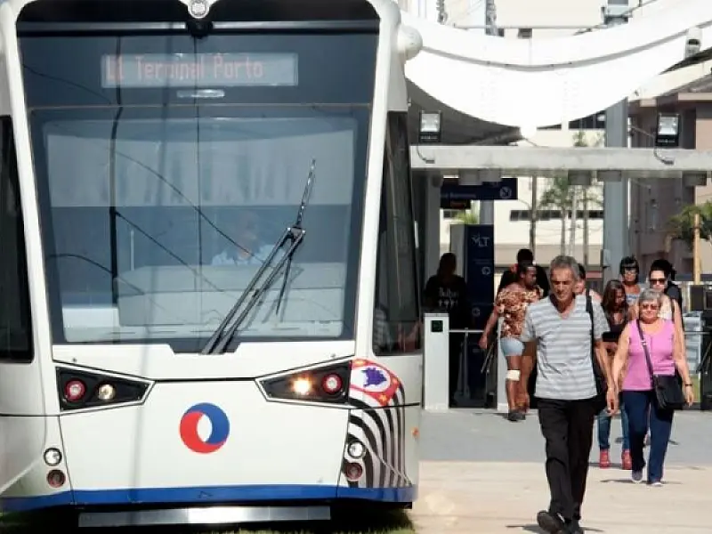 Sistema de carregamento do cartão transporte do VLT está fora do ar desde sábado, 25