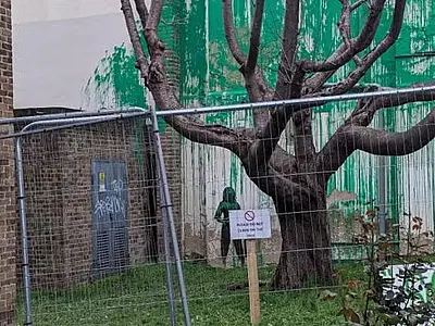 Mural de Banksy sobre exploração da natureza é vandalizado em Londres
