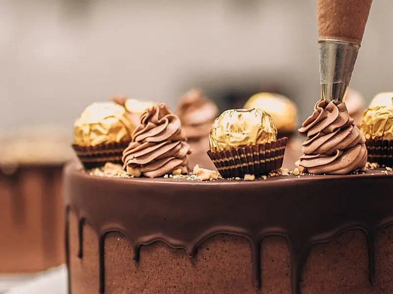 São Vicente abre vagas gratuitas para curso de confeitaria