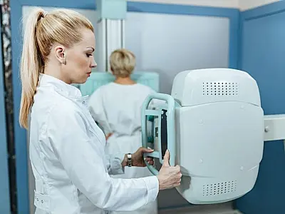 Brasil registra mais de 700 mil novos casos de câncer por ano: mama e próstata lideram incidência