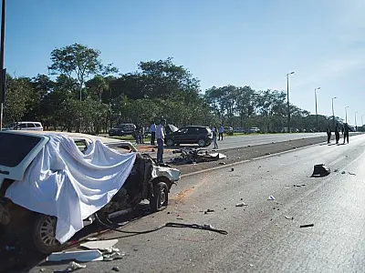 Em 2021, 5 mil pessoas morreram em 64 mil acidentes de carro