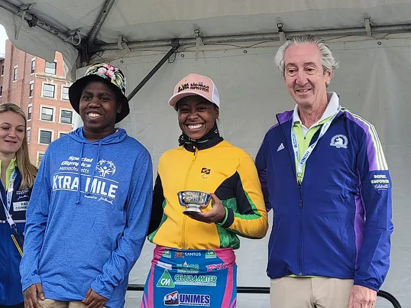 Paratleta de Santos Vanessa Cristina é bronze em corrida em Boston